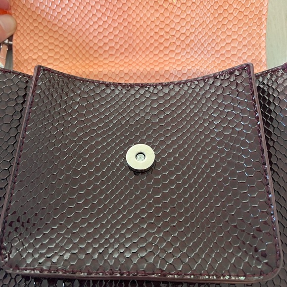 Hvisk Vegan Leather Bag Burgundy Orange Pink Boho Chic Crocodile Adjustable - Picture 8 of 13